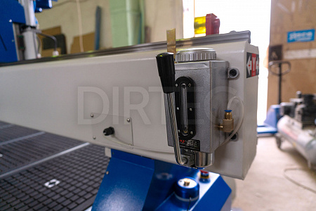 Фрезерный станок с ЧПУ DIRTEC 1325S2