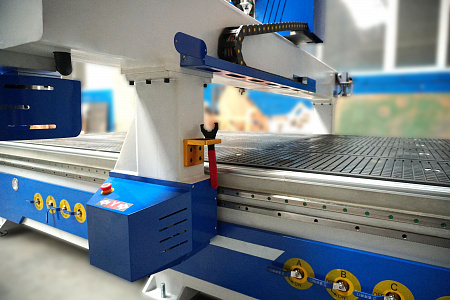 Фрезерный станок с ЧПУ DIRTEC 2141AR (Зонтичная смена инструмента)