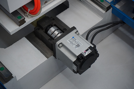 Фрезерный станок с ЧПУ DIRTEC 6060ATC-S (серво) 
