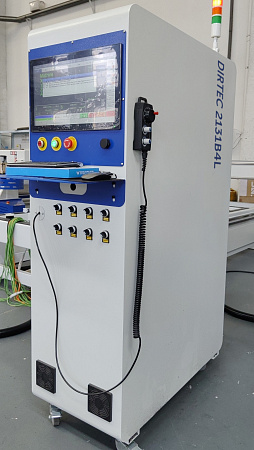 Фрезерный станок с ЧПУ DIRTEC 2131B4L (4 оси, автосмена)