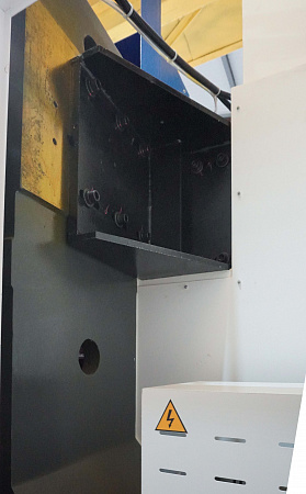 Вертикальный обрабатывающий центр DIRTEC М855 (Fanuc)