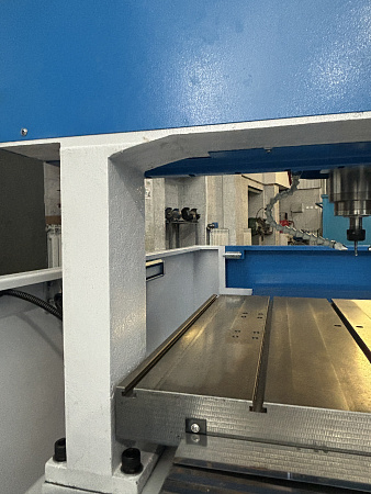 Фрезерный станок с ЧПУ DIRTEC 6060A