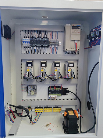 Фрезерный станок с ЧПУ DIRTEC 2161B
